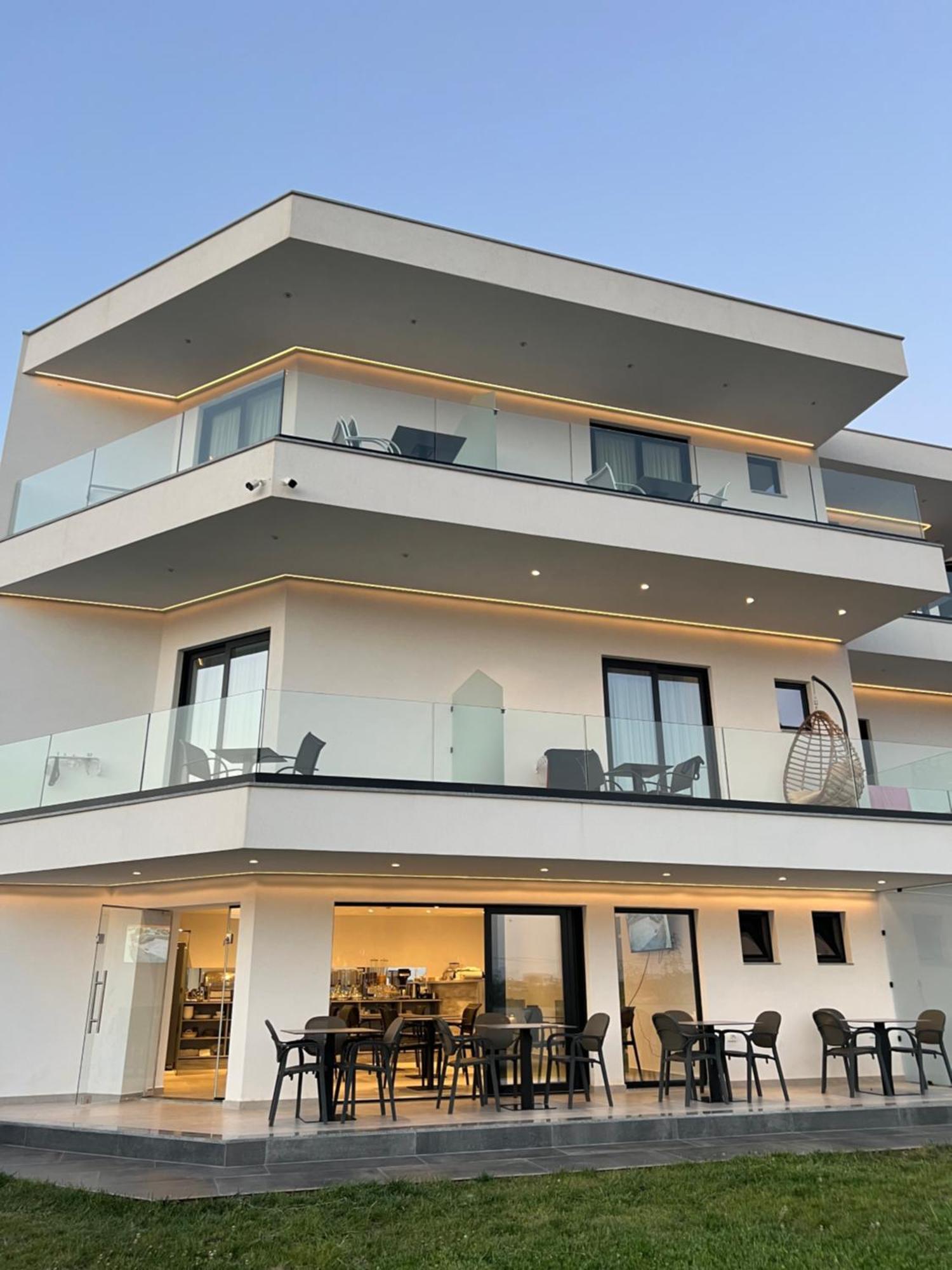 Adele Hotel Ksamil Exterior photo